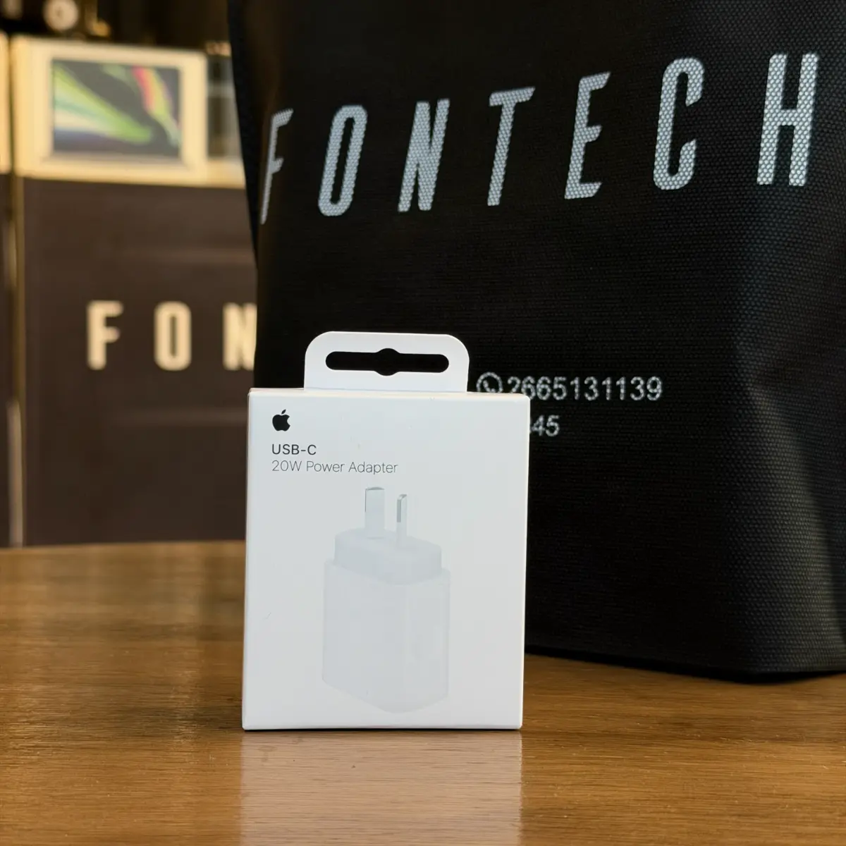 Cargador USB-C 20W · Original Apple