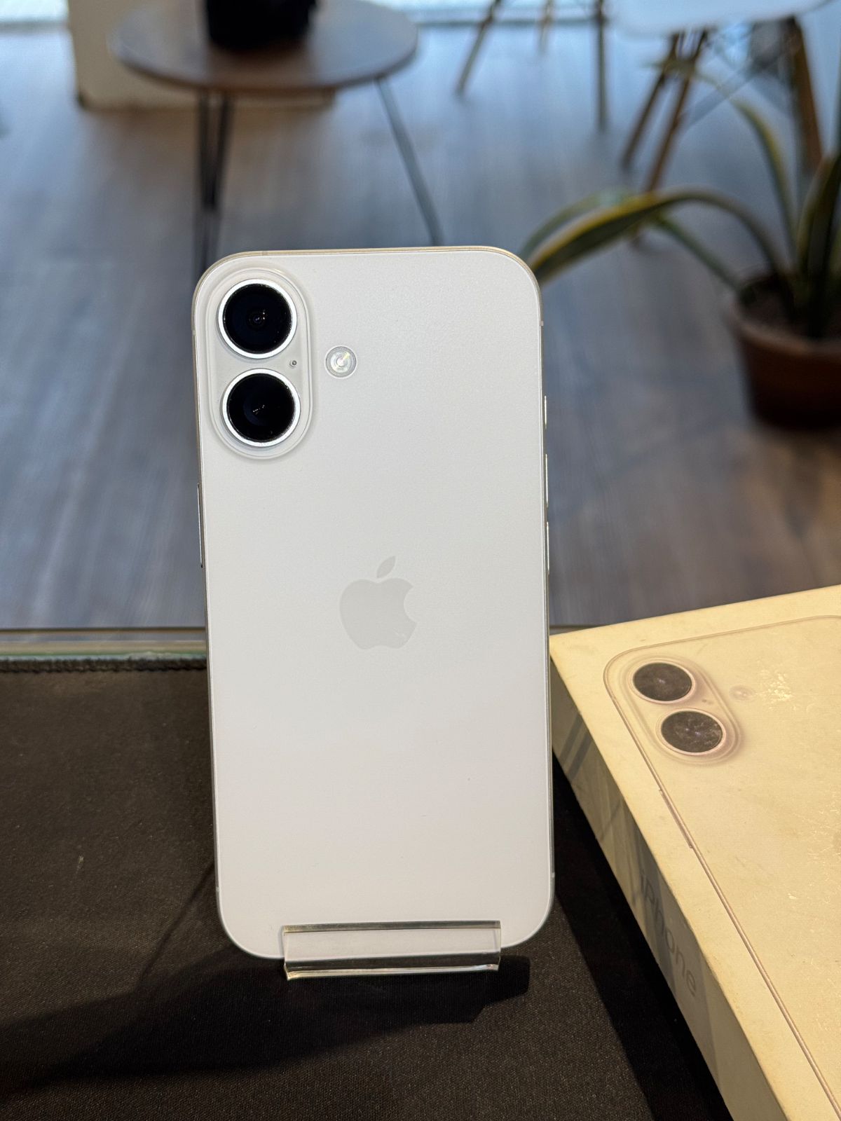 iPhone 16 128GB
